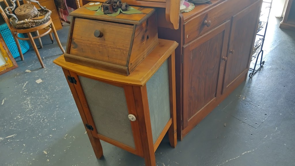 Bilpin Trading Post | 1857 Bells Line of Rd, Kurrajong Heights NSW 2758, Australia | Phone: 0450 243 978