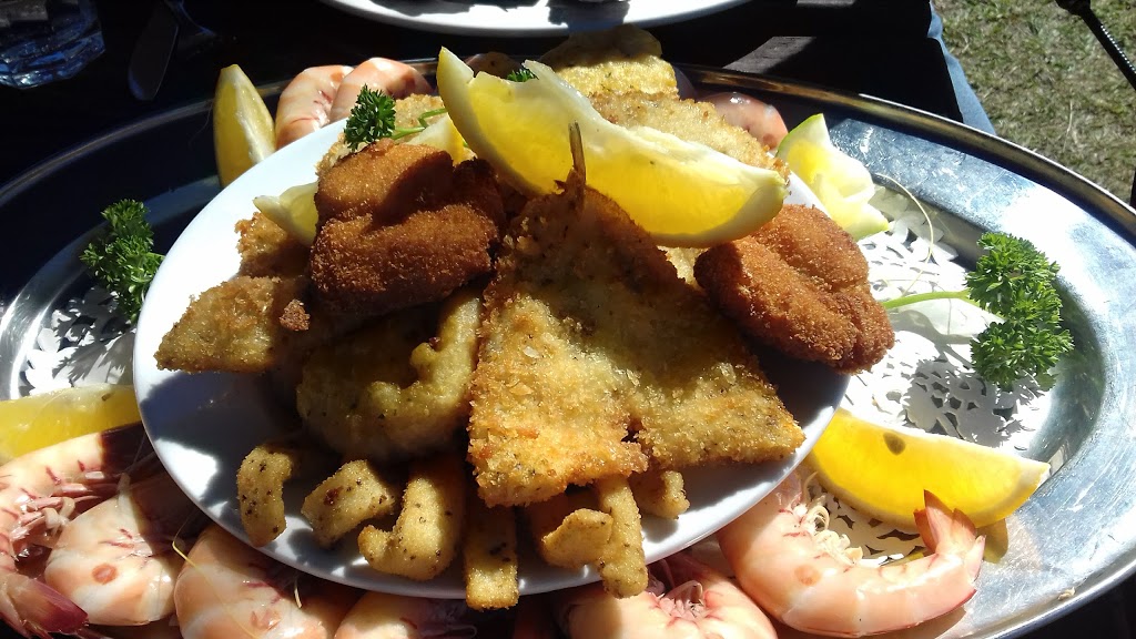 Spinnaker seafood market | cafe | at the marina, 1713 Bribie Island Rd, Sandstone Point QLD 4511, Australia | 0754976444 OR +61 7 5497 6444