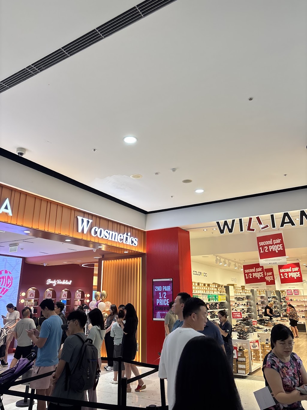W Cosmetics Top Ryde | Shop 2013, LG Floor, Top Ryde City Cnr Devlin St &, Blaxland Rd, Ryde NSW 2112, Australia | Phone: 0434 720 638