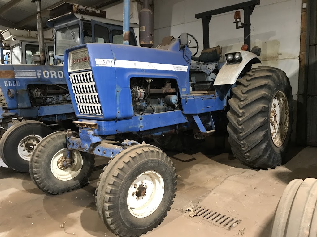 Ron Dehne Ford Tractor Collection Nyah | 2658 Murray Valley Hwy, Nyah VIC 3594, Australia | Phone: 0408 085 218