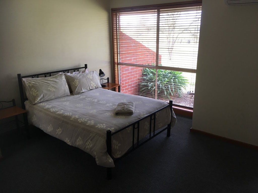 Macarthur Park Country Cottages | lodging | 5 Russell St, MacArthur VIC 3286, Australia | 0409392647 OR +61 409 392 647