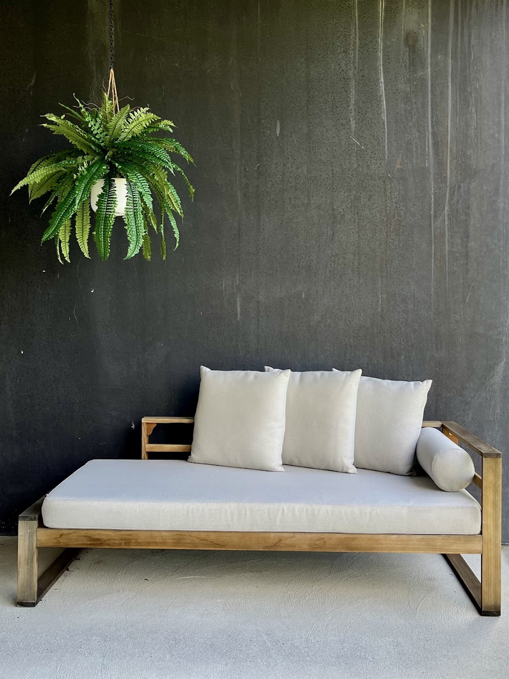 Sanara Studio | 57 Kingston View Dr, Kingston TAS 7050, Australia | Phone: 0422 969 810