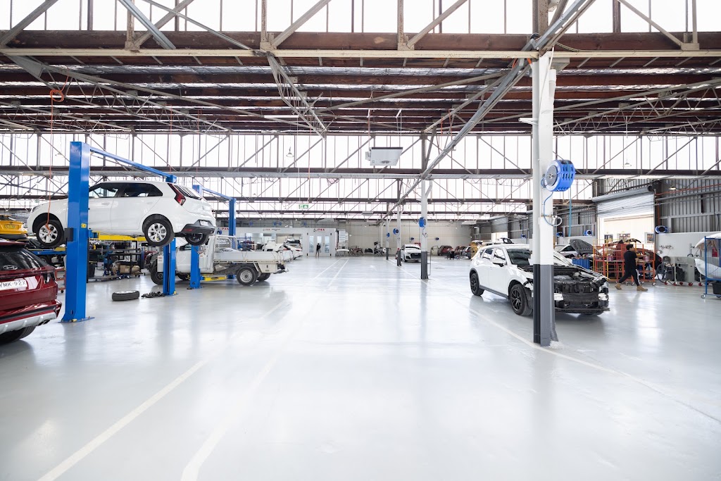 Drive Autobody Moorebank | Unit 3/1 Helles Ave, Moorebank NSW 2170, Australia | Phone: (02) 7258 7097
