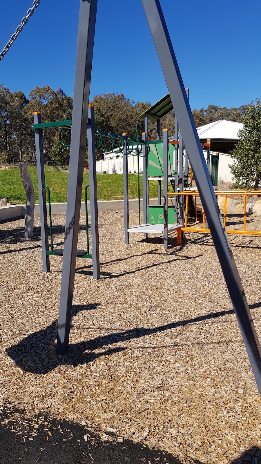 Fairway Gardens Playground | 123 Fairway Gardens Rd, Thurgoona NSW 2640, Australia | Phone: (02) 6023 8111