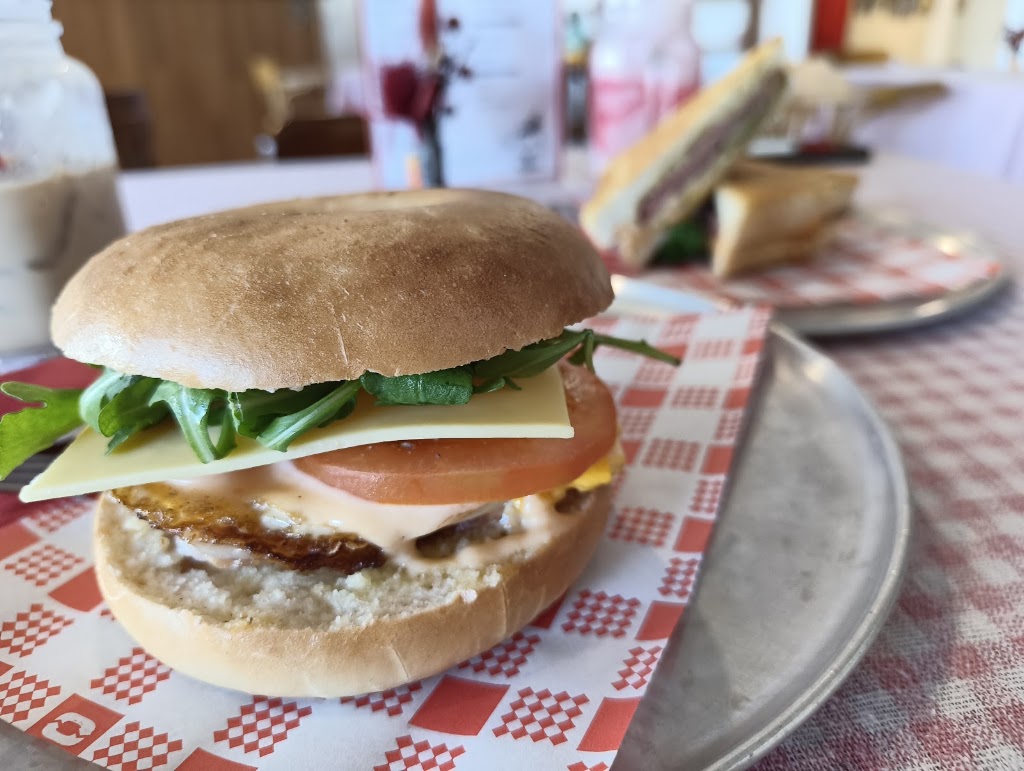 DAYUM CAFE | Shop 2/95 Ipswich St, Esk QLD 4312, Australia | Phone: (07) 5424 1751