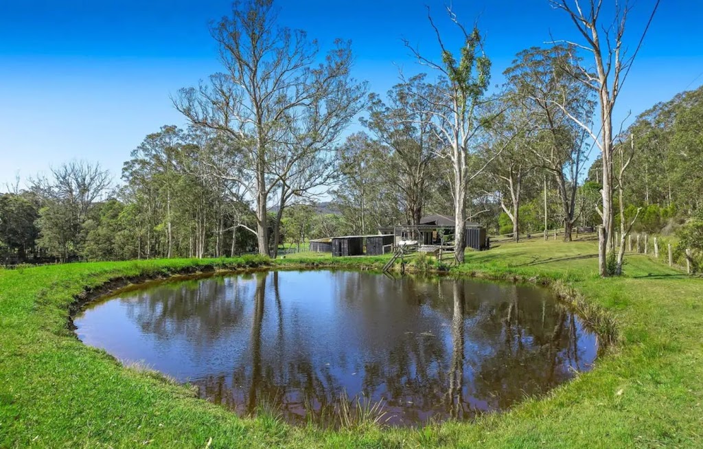 Cheeky Chooks Farm Stay Accommodation bnb | 37 Little Jilliby Rd, Little Jilliby NSW 2259, Australia | Phone: (02) 4472 6000