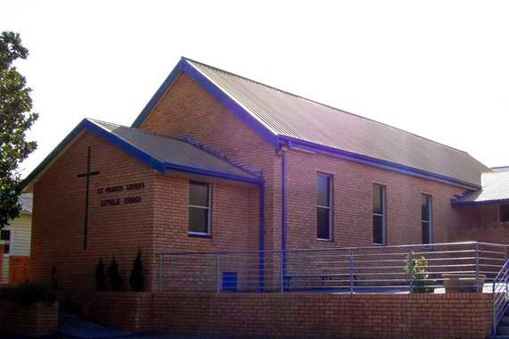 St Francis Xavier Belmont Church | church | 38 Ernest St, Belmont NSW 2280, Australia | 0249454402 OR +61 2 4945 4402