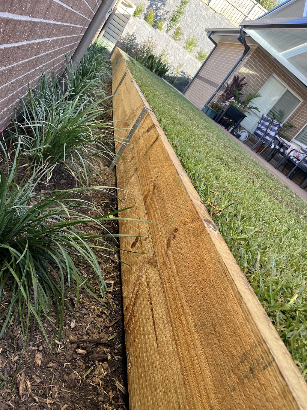 Living Green Outdoors | 8A Tern Pl, Hinchinbrook NSW 2168, Australia | Phone: 0452 502 852