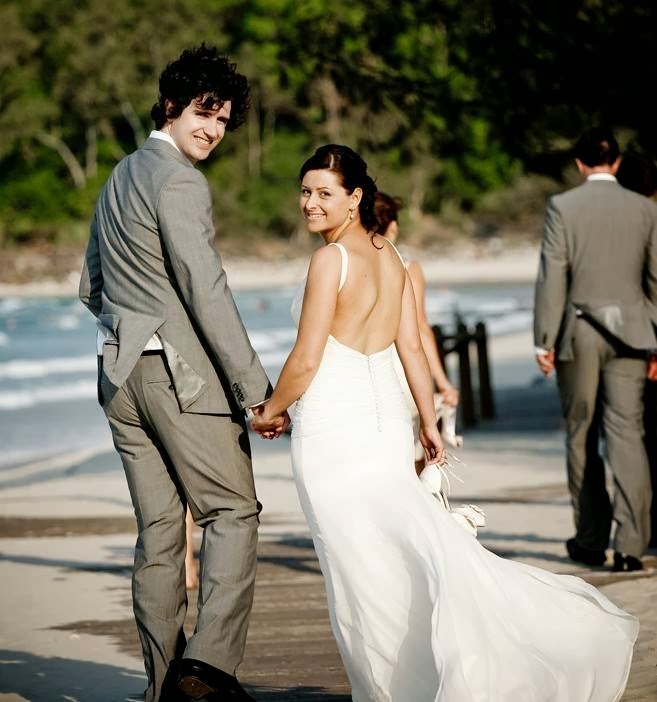 Noosa Wedding Celebrant - Linda Scholes | 114 Youngs Dr, Doonan QLD 4562, Australia | Phone: 0416 108 058