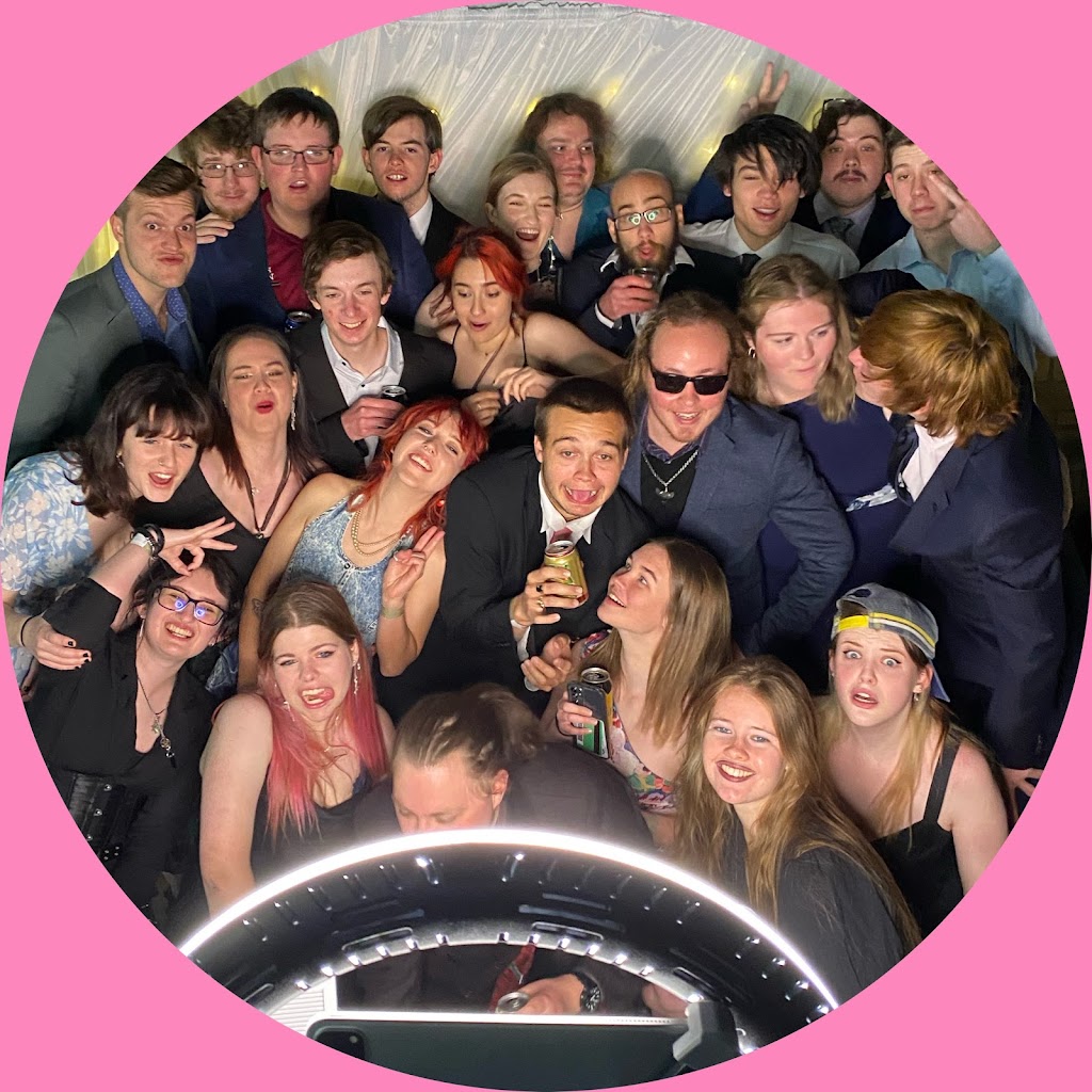 My Cute Photobooth | 180 Mossman St, Armidale NSW 2350, Australia | Phone: 0450 453 509