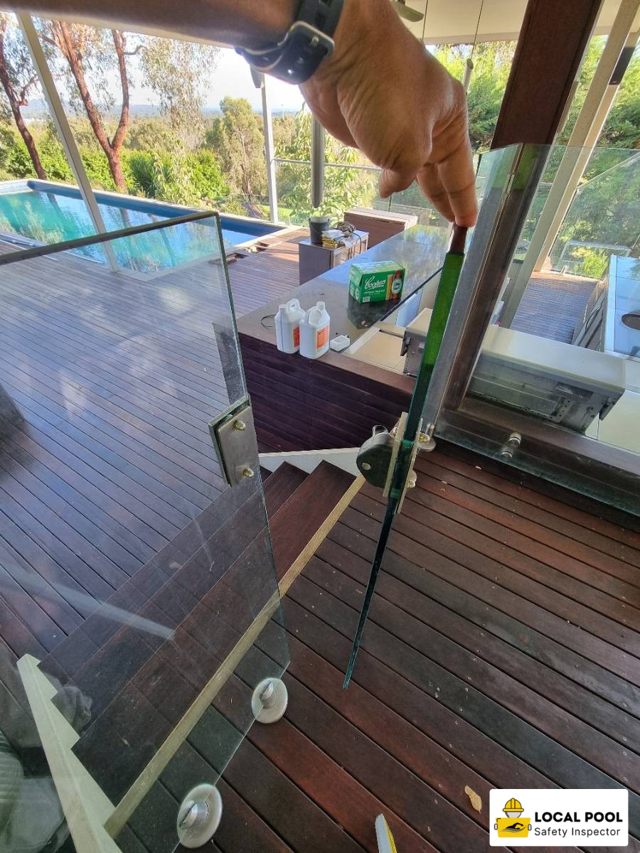 Local Pool Safety Inspector | 4 Wega Ct, Diamond Creek VIC 3089, Australia | Phone: 0494 094 720