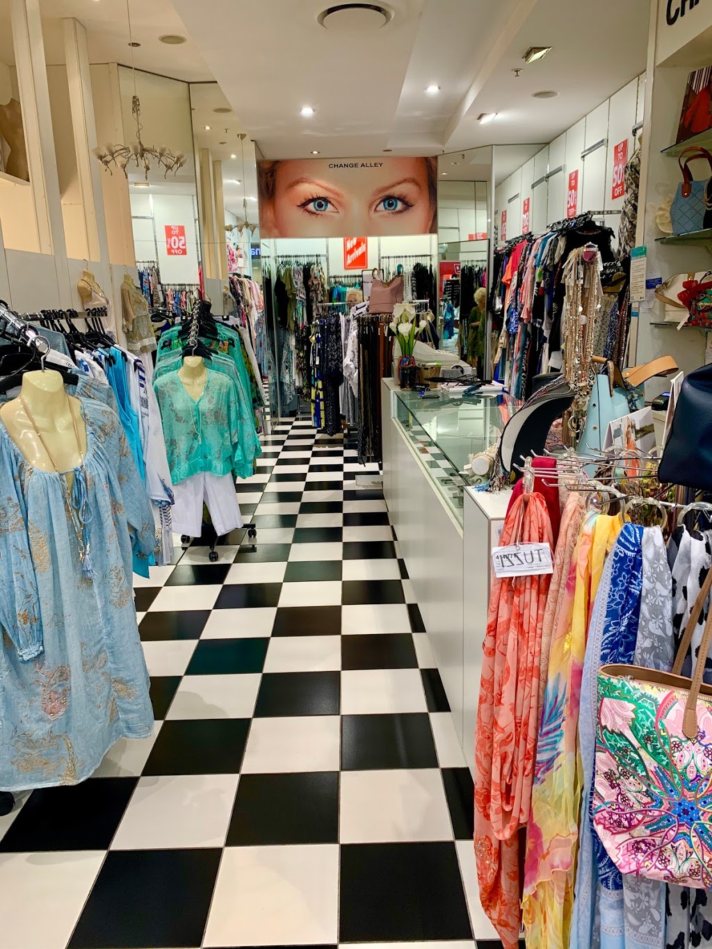 Change Alley | clothing store | Runaway Bay Ave, Runaway Bay QLD 4216, Australia