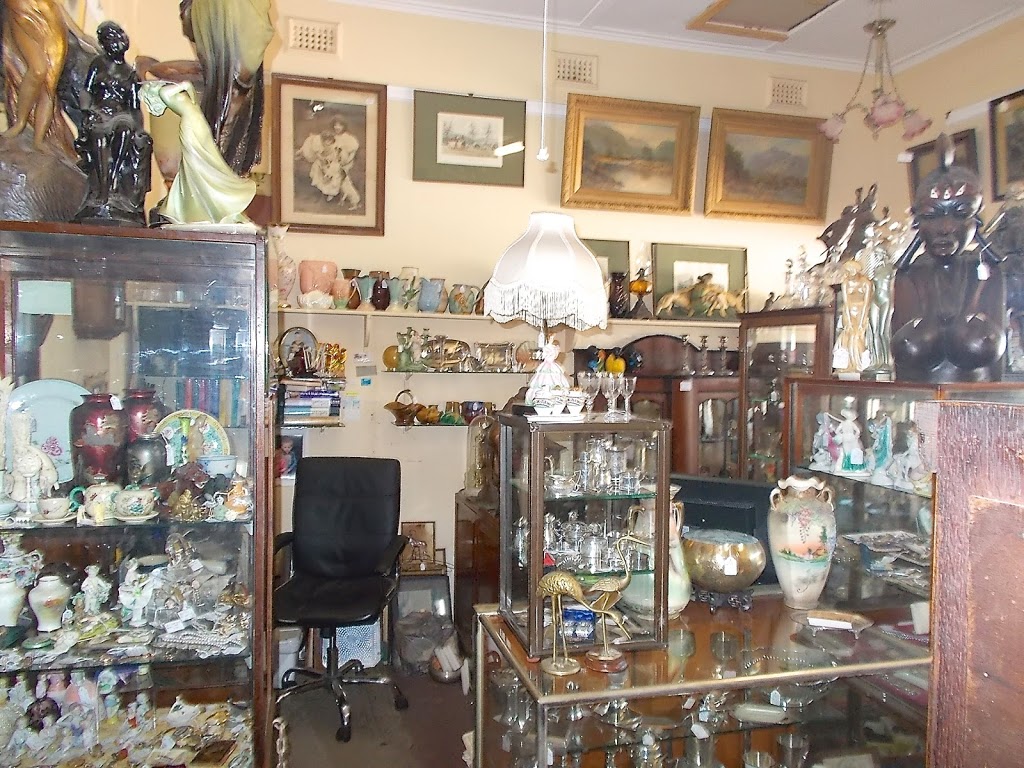 South Perth Antiques & Collectables | home goods store | unit 5/22 Cohn Street, Carlisle, 6101, South Perth WA 6151, Australia | 0893677800 OR +61 8 9367 7800