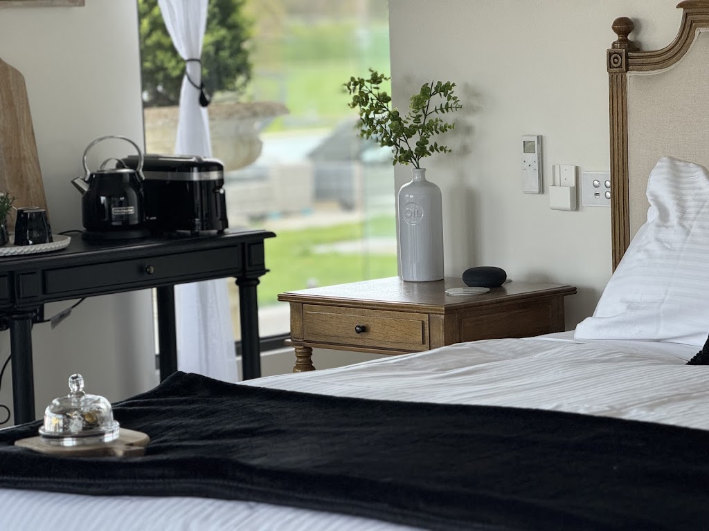 Scotch Hill Luxury Accommodation @ Scotch Hill Truffle Farm | 48 MacKintosh Rd, Neerim South VIC 3831, Australia | Phone: 0438 535 947