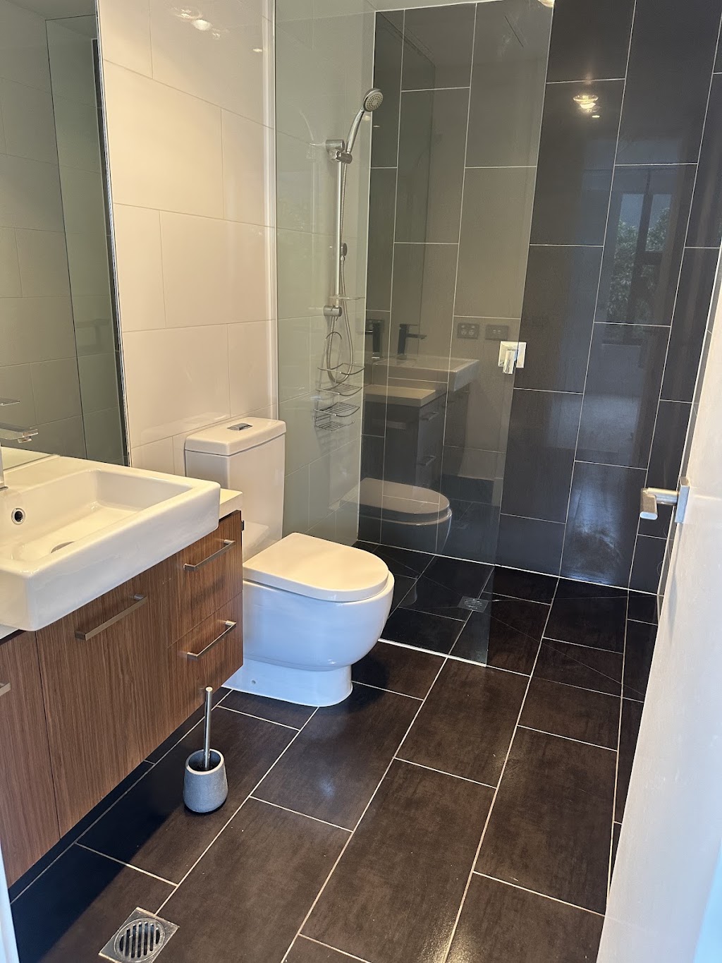 Sparkling Nest Cleaning Services | Decore Dr, South Morang VIC 3752, Australia | Phone: 0410 318 741