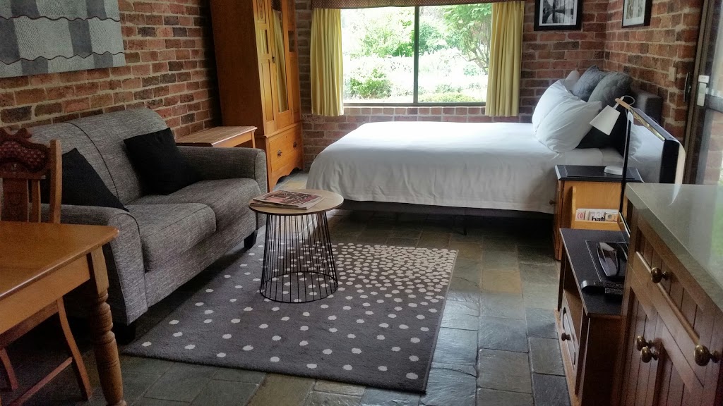 Glenhope Bed and Breakfast | lodging | 59 Redgum Ln, Armidale Region NSW 2350, Australia | 0267721940 OR +61 2 6772 1940