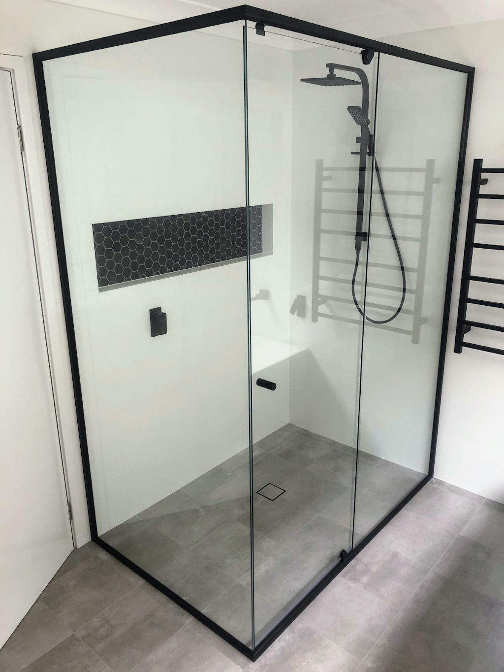 Key Showers - Shower Screens , Mirrors , Wardrobes & Splashbacks | 3/48 Lancaster St, Ingleburn NSW 2565, Australia | Phone: (02) 9829 1428