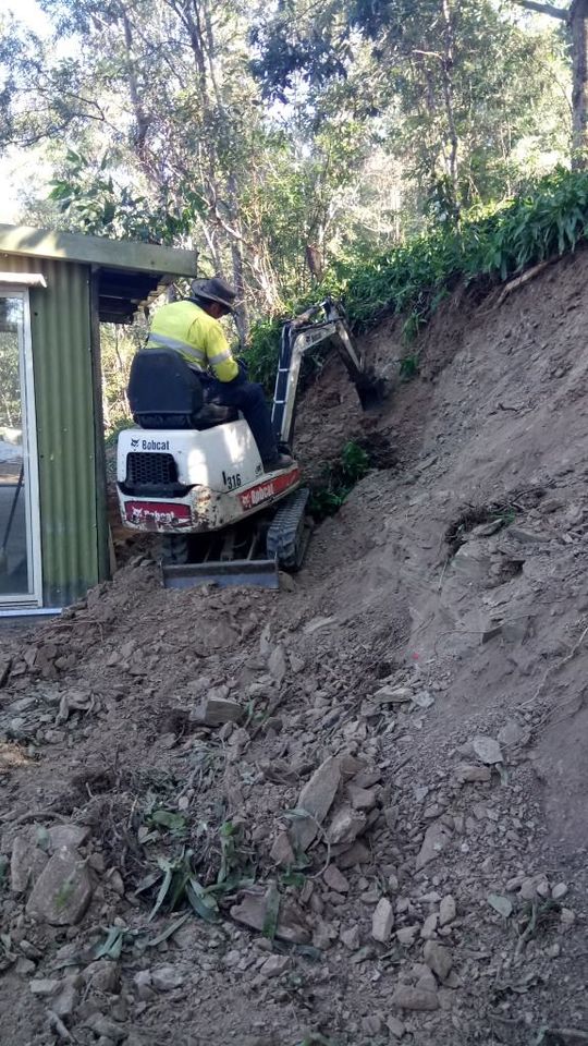 Diggen Downey - Micro Excavator Hire | George St, Beenleigh QLD 4207, Australia | Phone: 0403 416 839