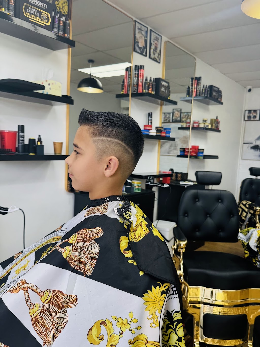 Robertson Barber | ‏Shop 3/79-81 Hoddle St, Robertson NSW 2577, Australia | Phone: 0411 897 772