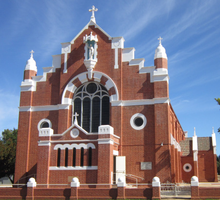 Saint Marys Star of the Sea | church | 23 Parade Pl, Corowa NSW 2646, Australia | 0260331927 OR +61 2 6033 1927