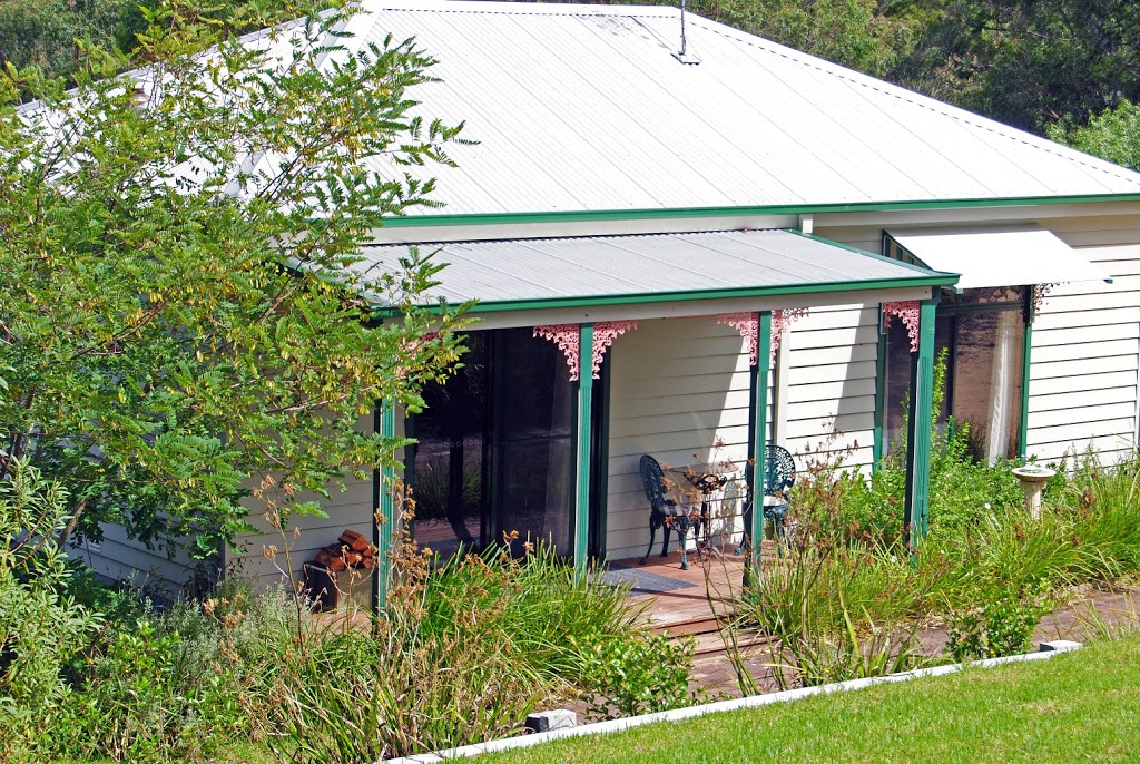 Araluen Park Cottages | lodging | 106 Hoggs Ln, Lakes Entrance VIC 3909, Australia | 0351554998 OR +61 3 5155 4998