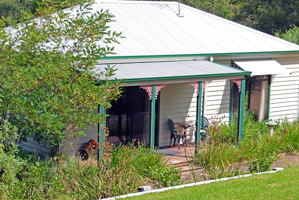 Araluen Park Cottages | 106 Hoggs Ln, Lakes Entrance VIC 3909, Australia | Phone: (03) 5155 4998