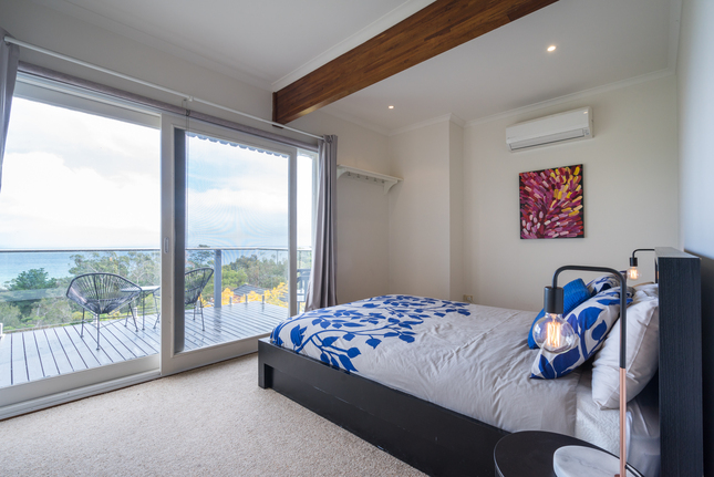 Bay Views From Drury Lane | lodging | 2 Drury Ln, Dromana VIC 3936, Australia | 0414015821 OR +61 414 015 821