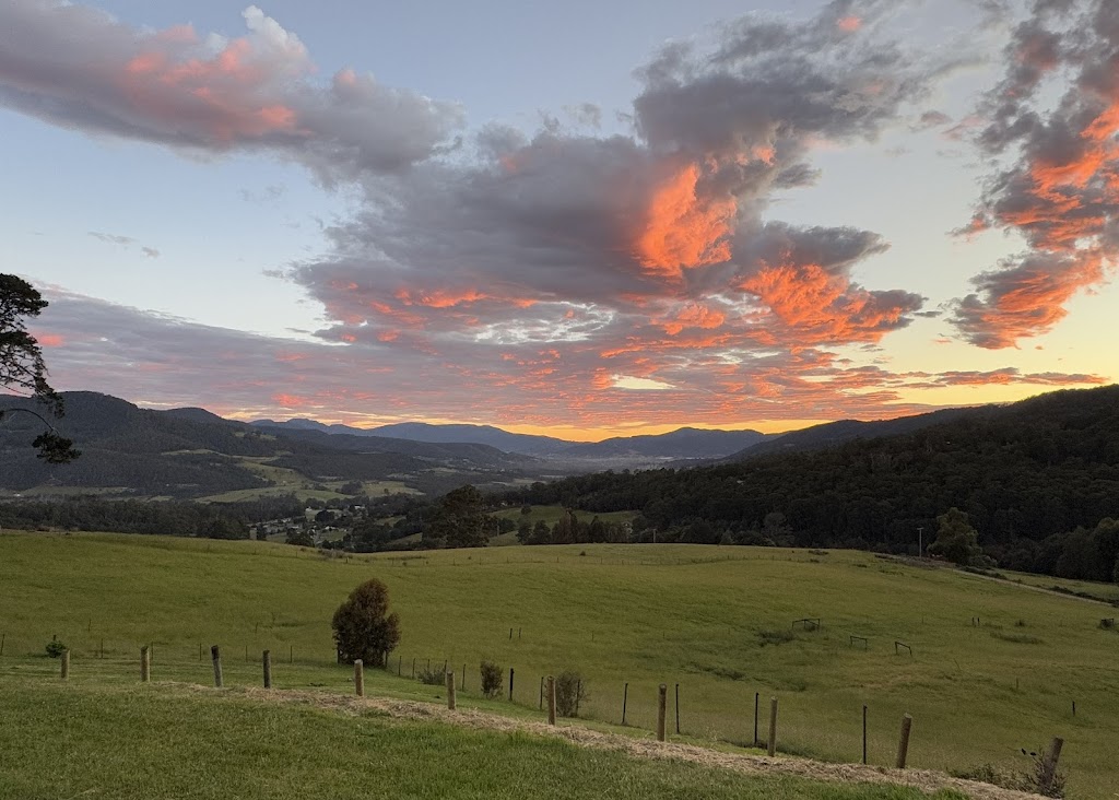 Hideaway in the Huon | 286 Watsons Rd, Glen Huon TAS 7109, Australia | Phone: 0433 077 355