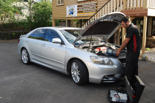 woodys mobile mechanic | 13 Tuttumburra Ct, Ferny Hills QLD 4055, Australia | Phone: 0439 966 596