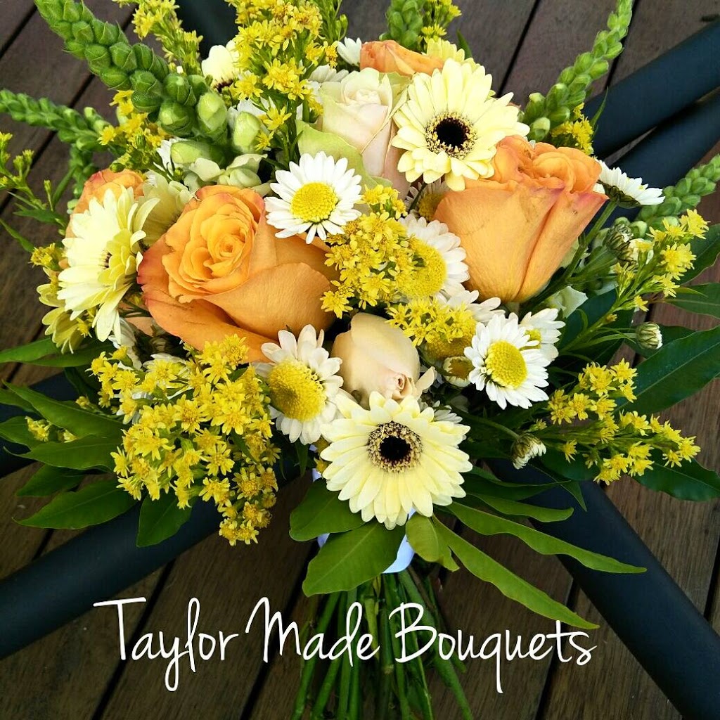 Taylor Made Bouquets | Trafford Ln, Stanhope Gardens NSW 2768, Australia | Phone: 0402 092 205