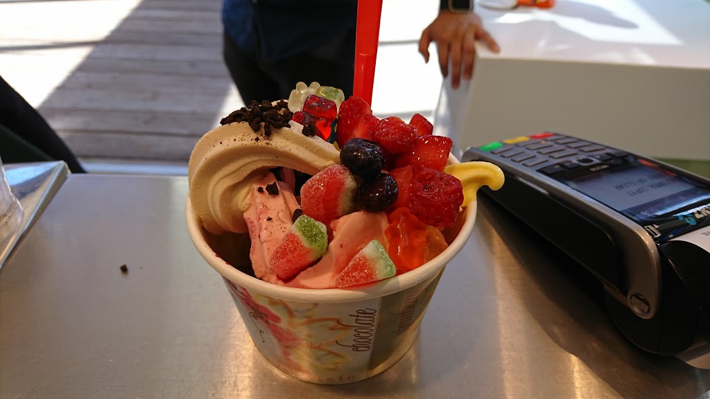 Fro-Yo frozen yoghurt and bubble tea | cafe | Sorrento Quay Boardwalk Shop 39, Hillarys WA 6025, Australia | 0892438108 OR +61 8 9243 8108