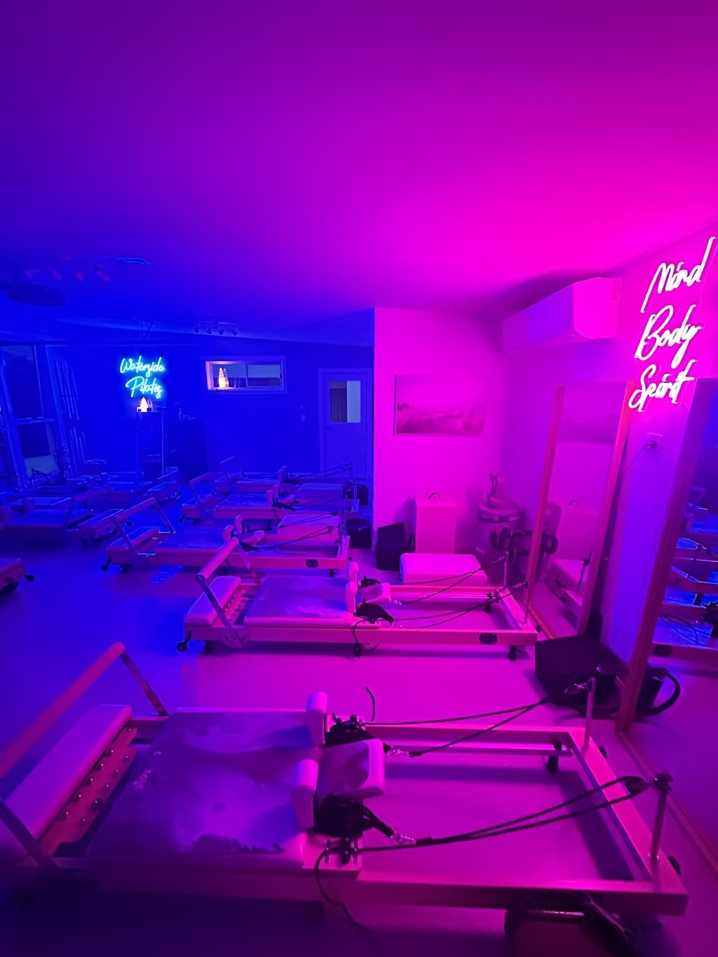 Waterside Pilates Studio | 125 Dandaraga Rd, Mirrabooka NSW 2264, Australia | Phone: 0421 002 891