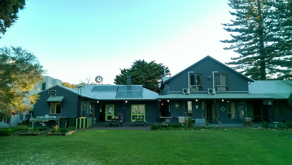 Dunsborough Beachouse YHA | lodging | 201/203 Geographe Bay Rd, Dunsborough WA 6281, Australia | 0897553107 OR +61 8 9755 3107