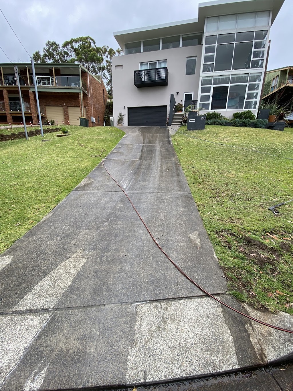 Superior surface solutions | 5 Bracken Cl, Cameron Park NSW 2285, Australia | Phone: 0410 608 947