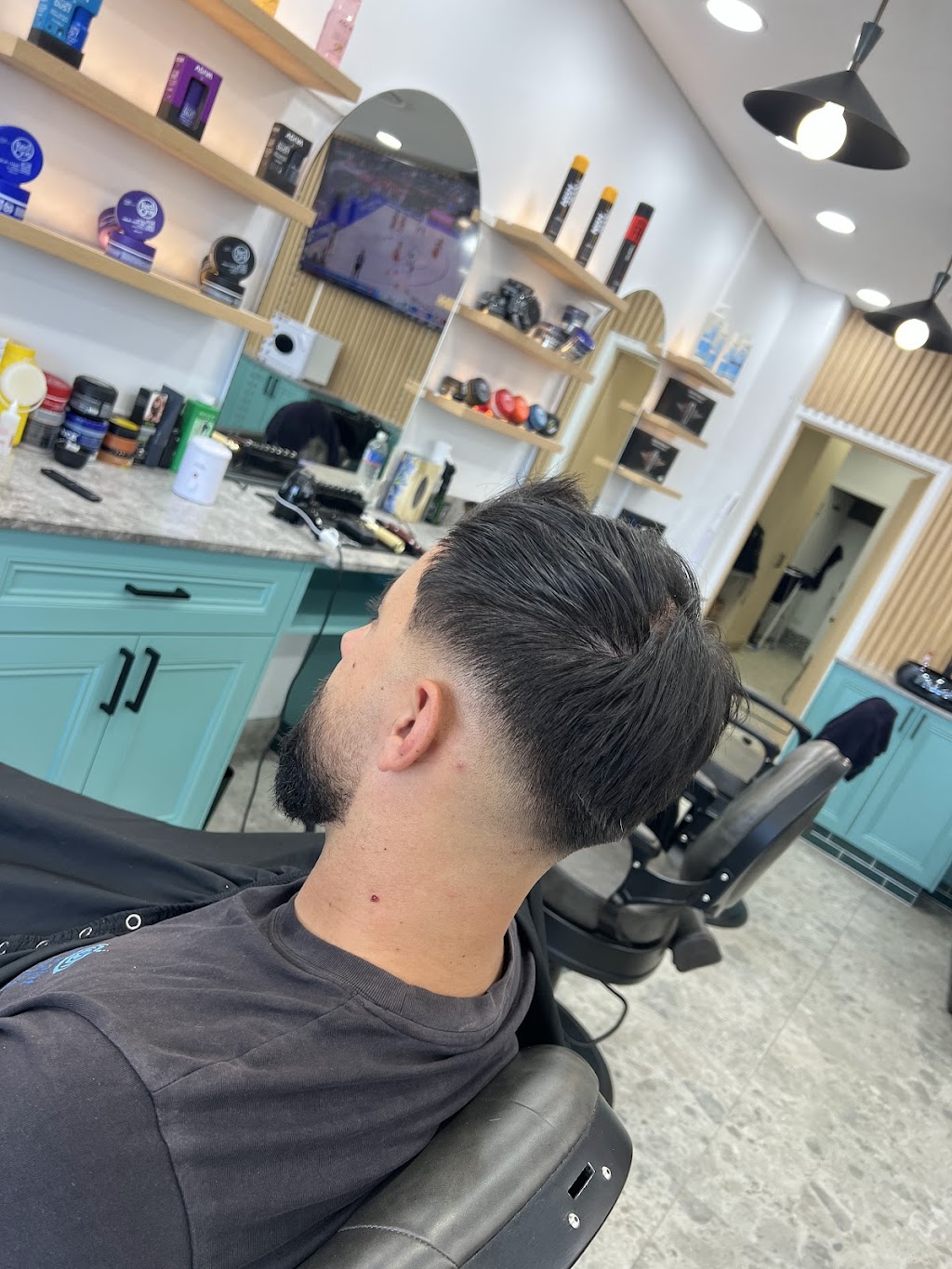 The Barbers Joint | 4/16-30 Willmington Rd, Luddenham NSW 2745, Australia | Phone: (02) 4773 4219