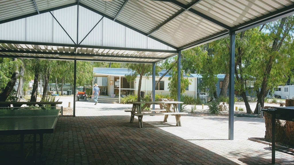 Estuary Hideaway Holiday Park | 2151 Old Coast Rd, Bouvard WA 6211, Australia | Phone: 0407 838 061