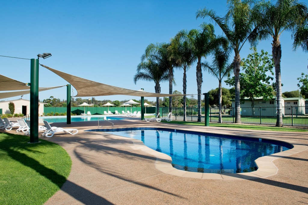 Berri Riverside Holiday Park | campground | 87 Riverview Dr, Berri SA 5343, Australia | 0885823723 OR +61 8 8582 3723