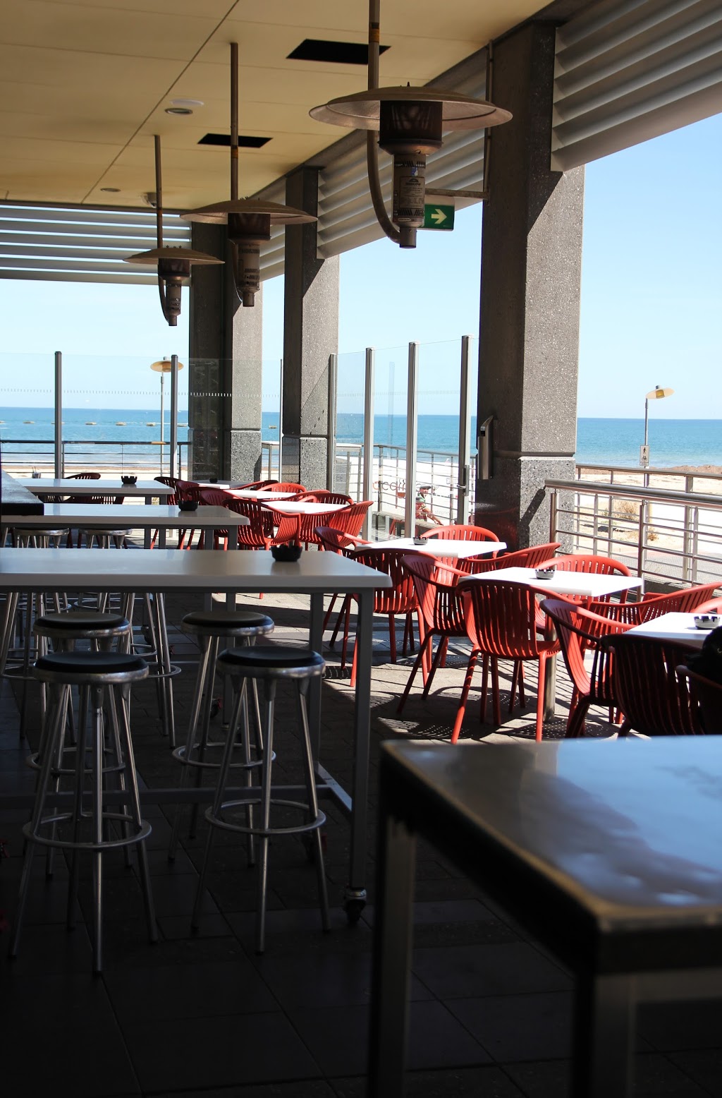Glenelg Pier Hotel | 18 Holdfast Promenade, Glenelg, Adelaide SA 5045, Australia | Phone: (08) 8350 3188
