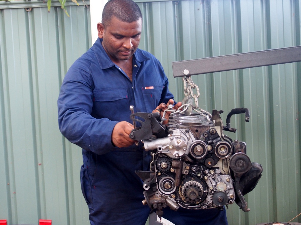 RTR mechanic | 445 West St, Darling Heights QLD 4350, Australia | Phone: 0414 830 778