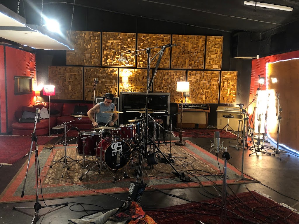 Damien Gerard Sound Studios | 19 Grieve Cl, West Gosford NSW 2250, Australia | Phone: 0416 143 030