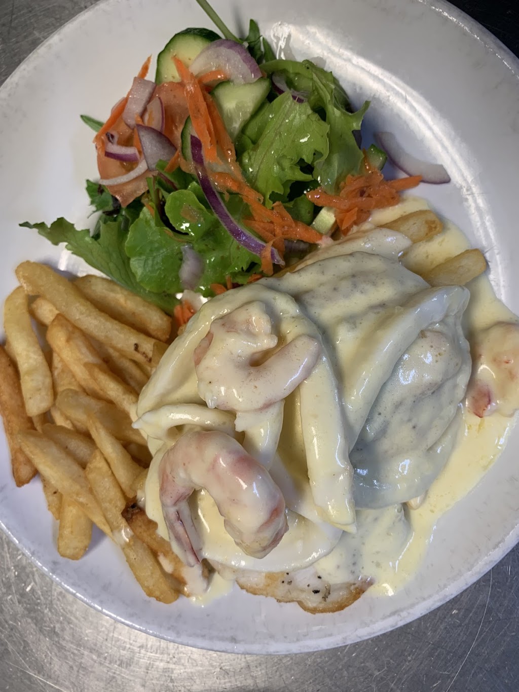 Marine hotel | restaurant | 59 Victoria St, Cardwell QLD 4849, Australia | 0740668662 OR +61 7 4066 8662