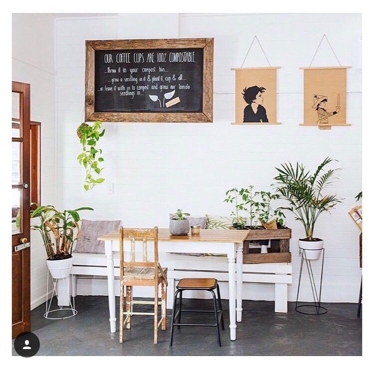 Fallen Leaf Espresso and Tea Bar | 1/33 Broadway, Burringbar NSW 2483, Australia | Phone: (02) 6677 1108