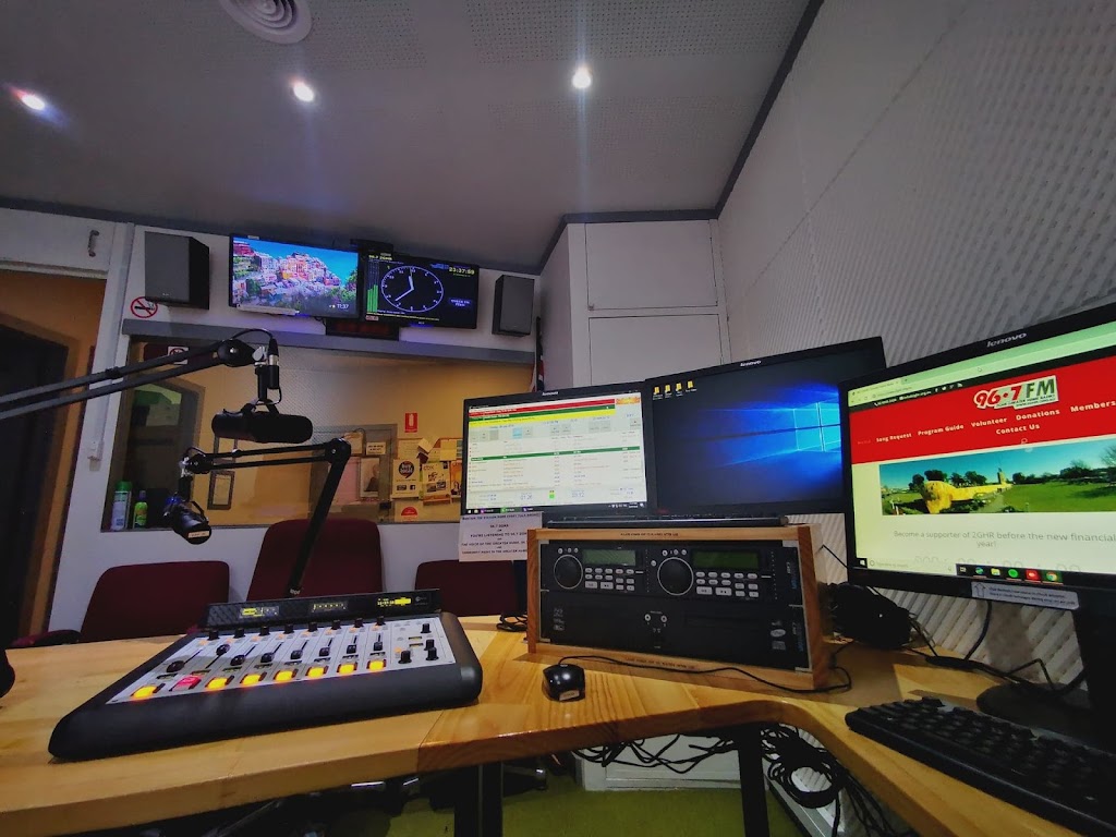 2GHR Greater Hume Radio |  | 40 Young St, Holbrook NSW 2644, Australia | 0260363428 OR +61 2 6036 3428