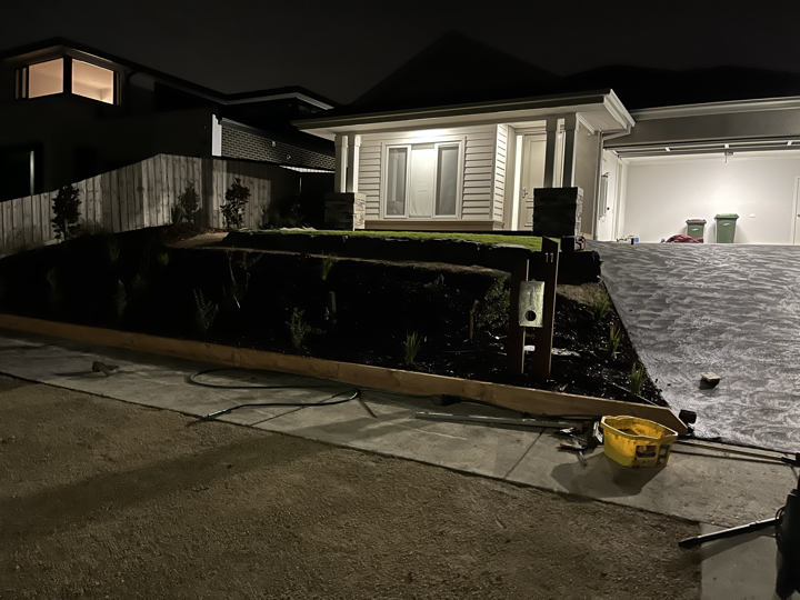 Lavelle Landscapes and Constructions | 9 Loris Cl, Grovedale VIC 3216, Australia | Phone: 0458 176 386