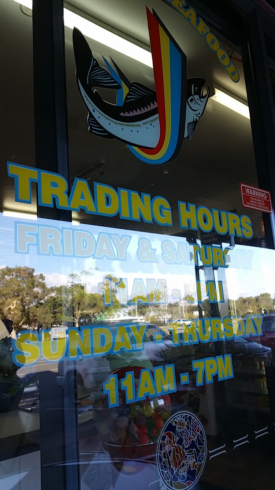 Hooked on seafood | cafe | 12-18 Philip St, Pottsville NSW 2489, Australia | 0266762299 OR +61 2 6676 2299