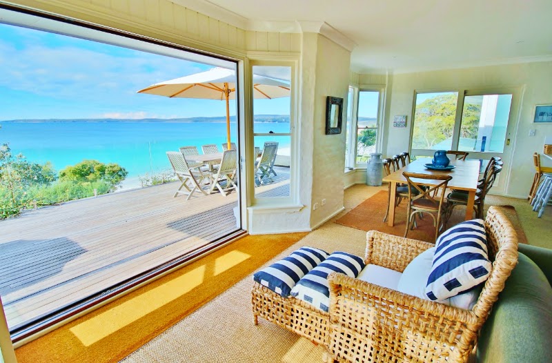 Elandra - Hyams Beach Accomodation | real estate agency | 80 Cyrus St, Hyams Beach NSW 2540, Australia | 0414511410 OR +61 414 511 410