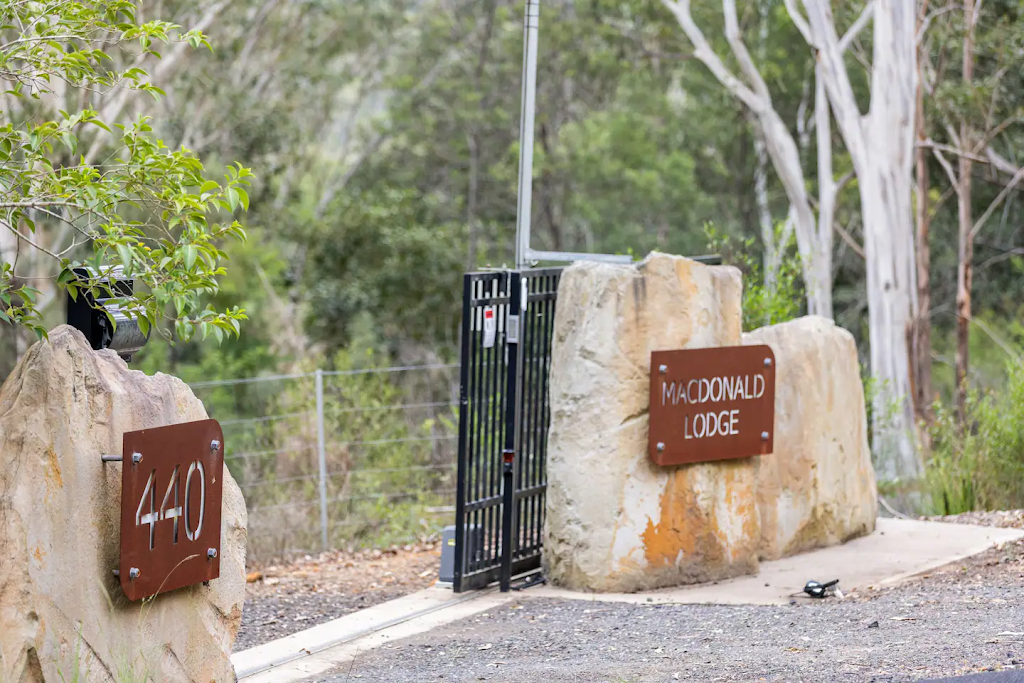 Macdonald Lodge | 440 St Albans Rd, Lower Macdonald NSW 2775, Australia | Phone: 0458 961 711