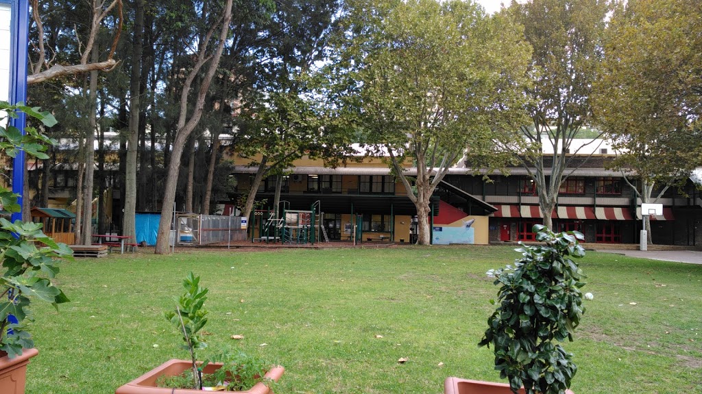 Plunkett Street Public School | school | Forbes St, Woolloomooloo NSW 2011, Australia | 0293585335 OR +61 2 9358 5335