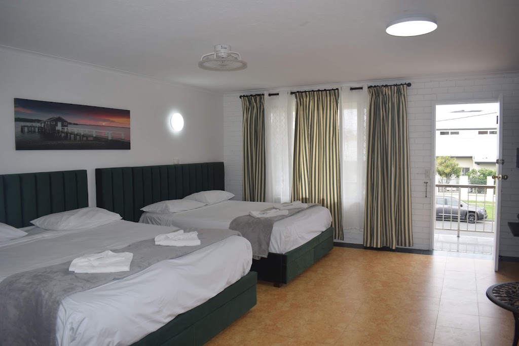 The Queenslander Motel | 1272 Gold Coast Hwy, Palm Beach QLD 4221, Australia | Phone: (07) 5535 3614