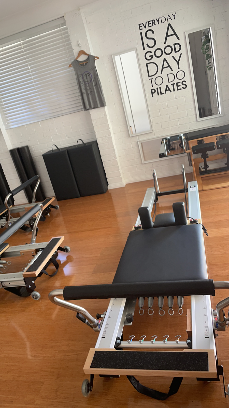 T-Power Pilates | gym | 10 Kanangra Ct, Wattle Grove NSW 2173, Australia | 0422227973 OR +61 422 227 973